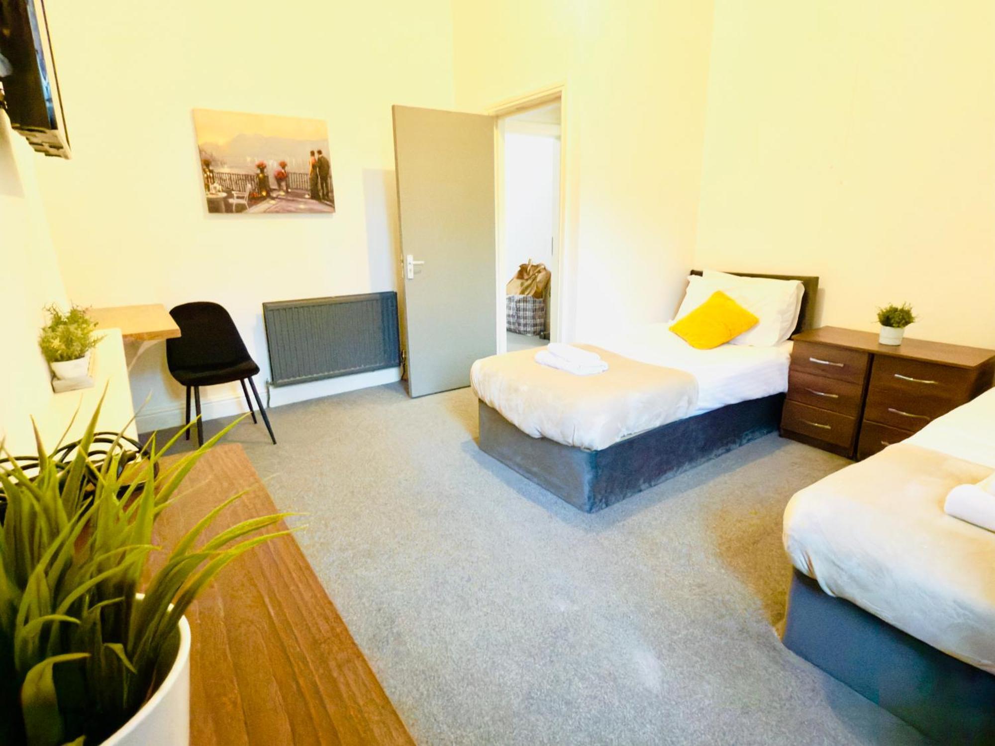 Apartment Brand New Lovely Flats By The Forest Tram Stop In *