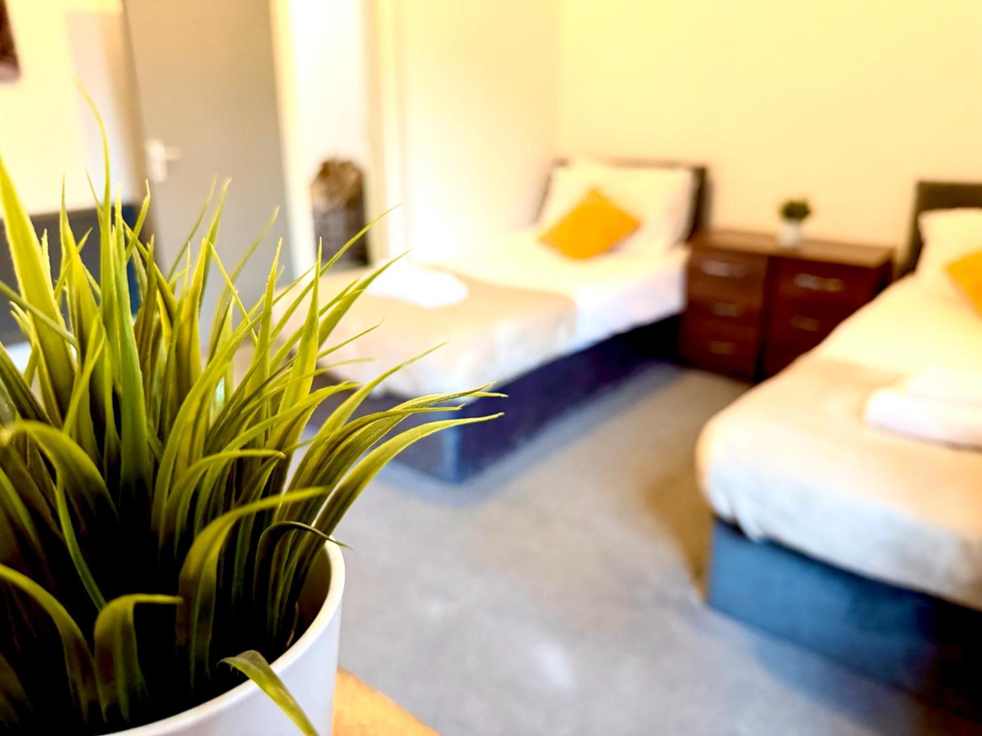 Brand New Lovely Flats By The Forest Tram Stop In Nottingham