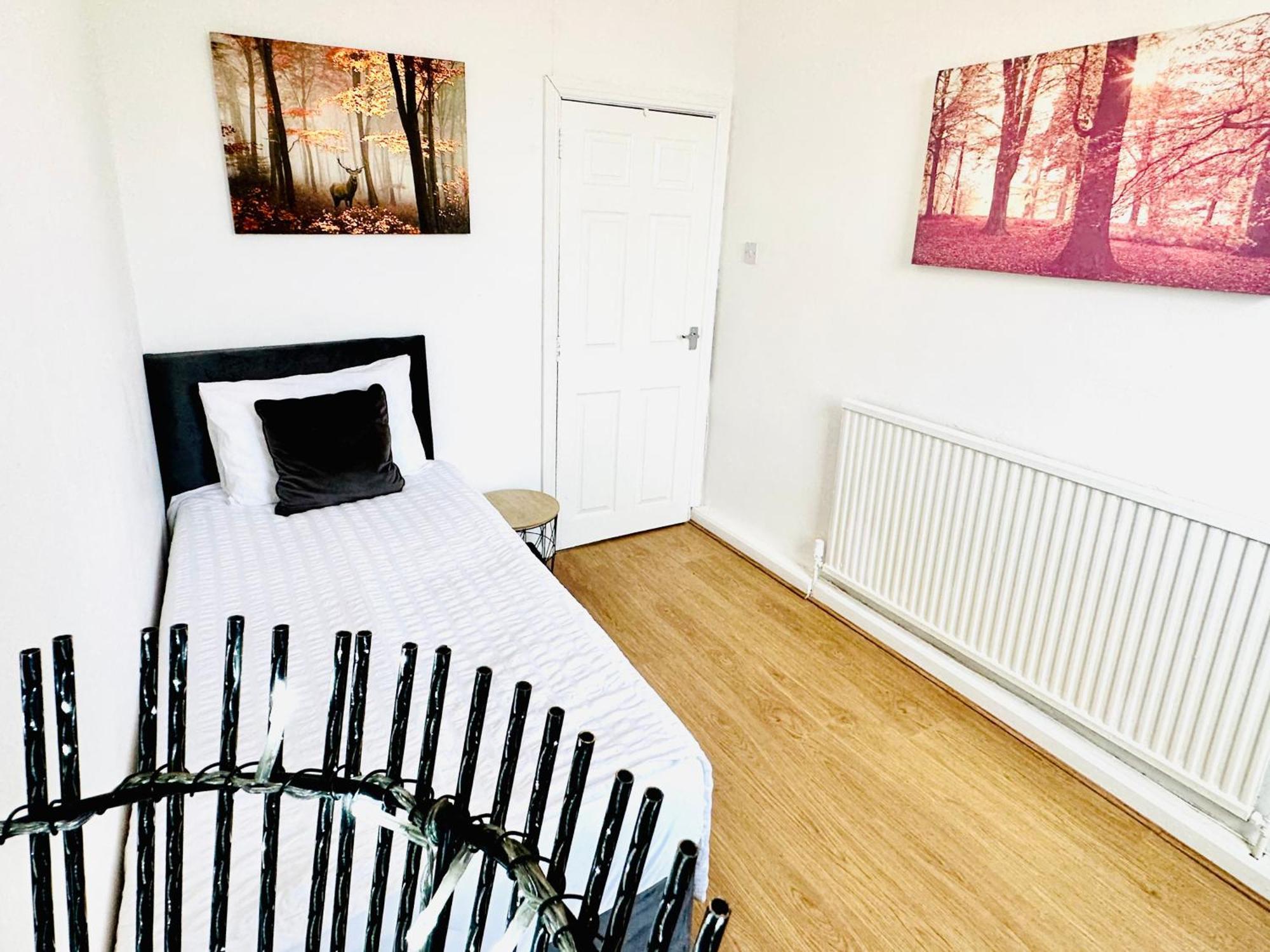 Brand New Lovely Flats By The Forest Tram Stop In Apartment