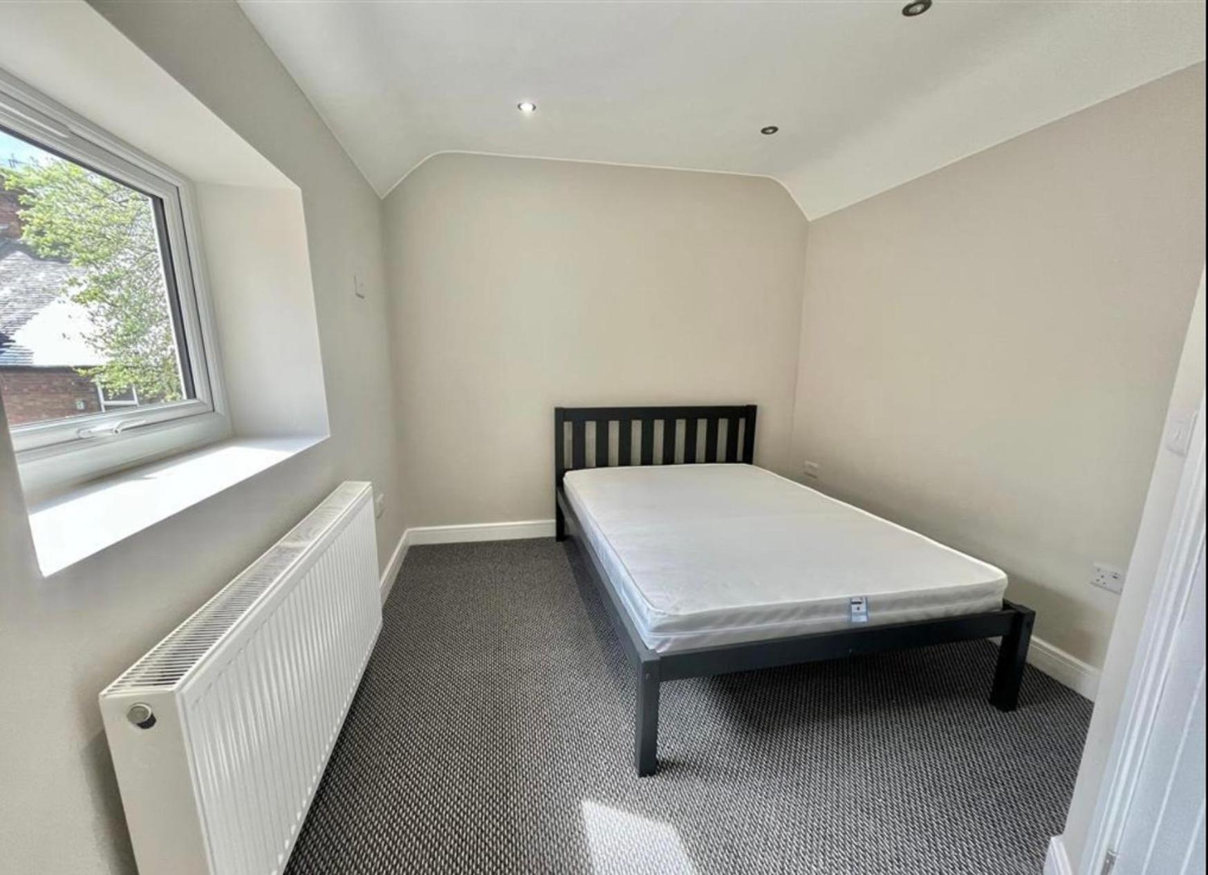 Brand New Lovely Flats By The Forest Tram Stop In Apartment